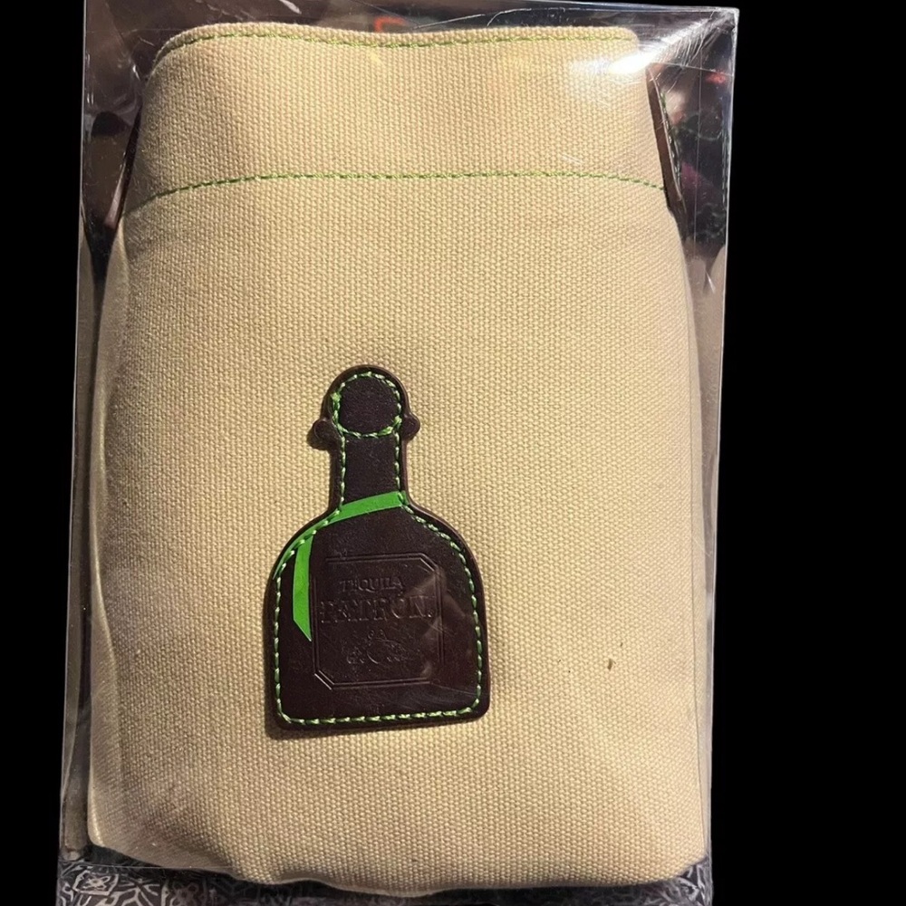 PATRON TEQUILA CANVAS INSULATED BEACH BAG /COOLER -BRAND NEW
